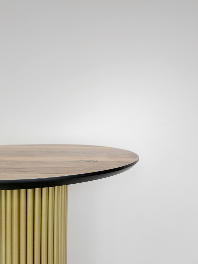 Столешница Фанера, диаметр 600, цвет - Индийское дерево, черный торец